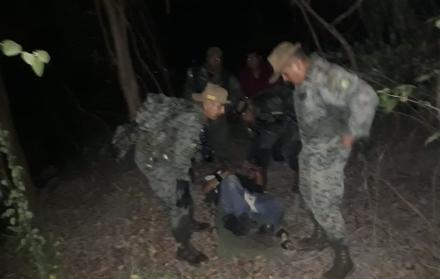 La Fuerza Aérea activó el Sistema de Búsqueda y Rescate (SAR), estableciendo operaciones de reconocimiento vía aérea para hallar a los tripulantes.