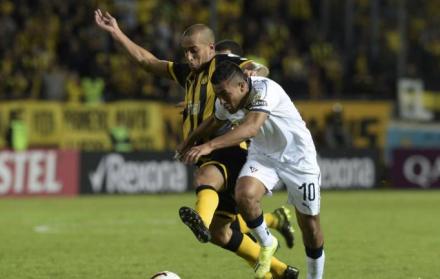 Con este resultado, Peñarol se afianzó en el liderato con 9 puntos, seguido por Flamengo con 6, Liga con 4 y San José de Bolivia con 1.