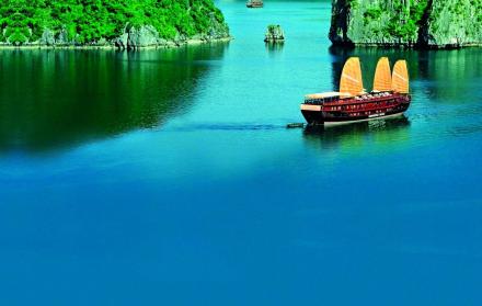Bahía de Ha Long, imponente maravilla natural