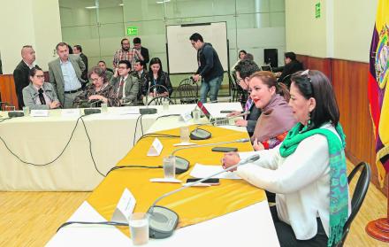 Sesión. La Comisión de Fiscalización con asambleístas suplentes y principales aprobó el informe que irá al pleno.