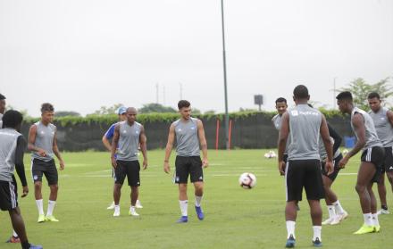 Imagen referencial. Entrenamiento de los jugadores de Emelec.