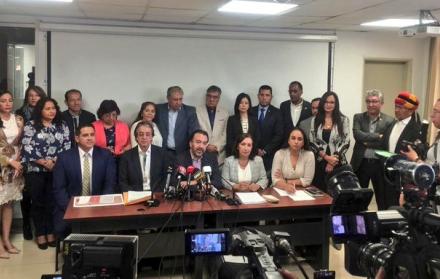Este jueves presentaron copias certificadas firmadas por el exsecretario del organismo electoral, Fausto Holguín.