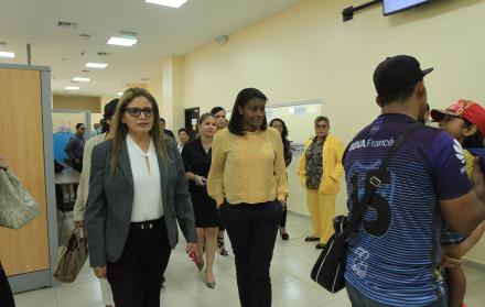 Recorrido de la fiscal General Diana Salazar por las instalaciones de la Fiscalía de Flagrancia.
