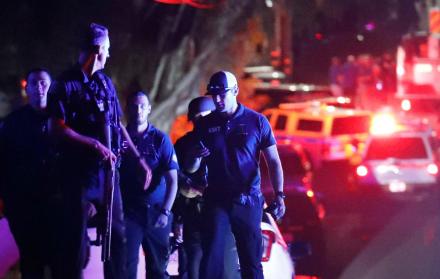 El tiroteo dejó al menos 15 heridos, según informó la policía.