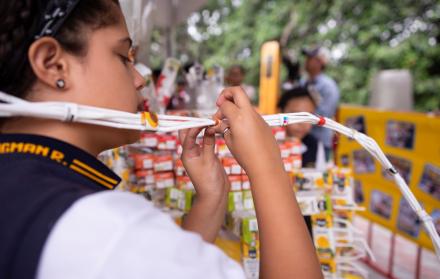 En la Plaza Rodolfo Baquerizo, un concurso para crear con cartón, latas y botellas.