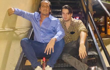 Lemian y Eddy son dos de amigos cuyo gusto por el rock, los llevó a hacer locuras al momento de fusionar los ritmos.