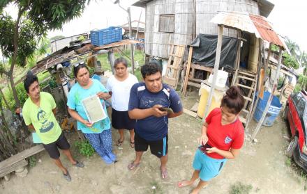 Habitantes. La familia Pinela pide a las autoridades que aclaren información sobre los montos que se ofrecerán por el terreno.