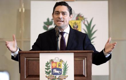 Carlos Vecchio, representante del líder opositor Juan Guaidó en Washington, habló en una conferencia en la sede de la Organización de Estados Americanos (OEA).