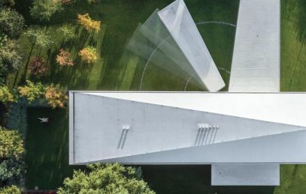 La terraza que se mueve al ritmo del sol
