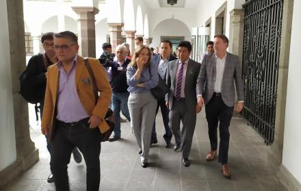 Diálogo. El alcalde Jorge Yunda, pidió apoyo al Gobierno para reponer las zonas afectadas en la protesta.