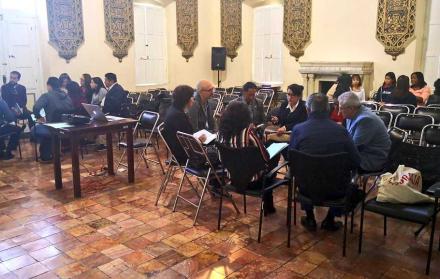 Miembros del INPC y de la Embajada de España participan en evento sobre patrimonio y economía nacional.