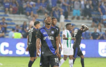 Angulo fue expulsado en el partido ante Barcelona, por la Copa Alberto Spencer.