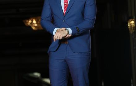 Look clásico para una cena o reunión formal.