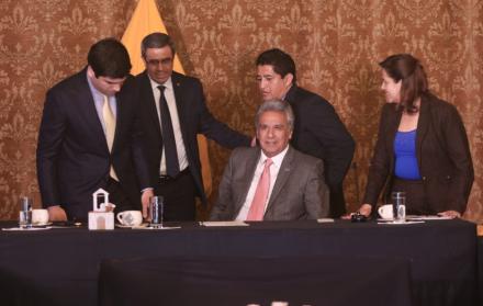 La falta de entrega de recursos ha paralizado obras, especialmente las que respectan a vialidad y riego.