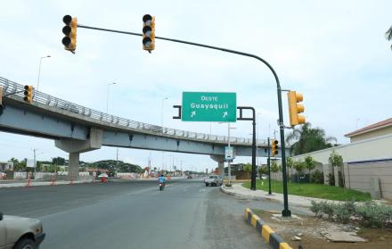 Imágenes del puente que conecta Guayaquil y Samborondón.