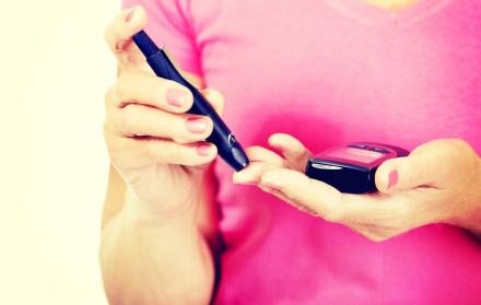 Una de las recomendaciones de los investigadores es que lleven un control médico adecuado de sus niveles de azúcar para evitar complicaciones.