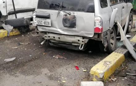 El vehículo afectado es un Grand Vitara, propiedad de una maestra.