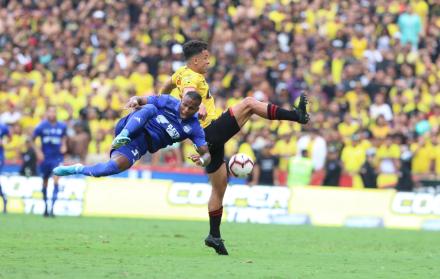 Ambos clubes corren el riesgo de quedarse sin nada a un mes de que termine el año.