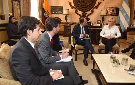 El encuentro se efectuó en el despacho del Cabildo.