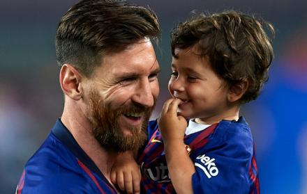 Lionel y Mateo, en uno de los duelos del Barcelona en el Camp Nou.
