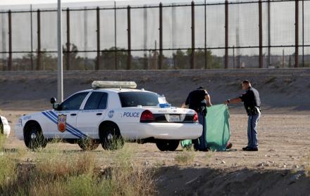 Imagen referencial. Autoridades estadounidenses interceptaron el automotor en el que se transportaban los migrantes.