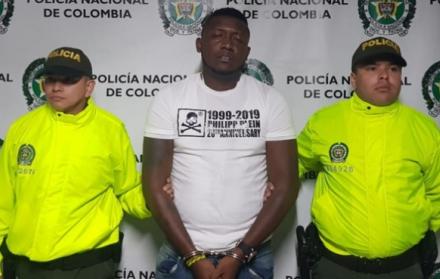 El colombiano portaba una cadena de oro que alcanza los 200 mil dólares, entre otras excentricidades.