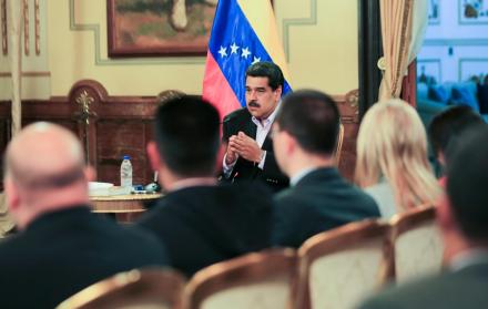 Sin bajar la presión, el Parlamento, de mayoría opositora, que preside Guaidó, debatirá este martes el marco legal para lograr un gobierno de transición y “elecciones libres”.