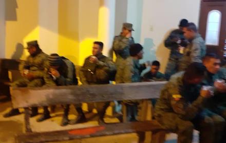 Autoridades indígenas aclararon que los miembros de la fuerza pública se encuentran bien.