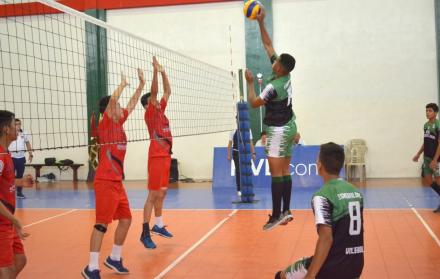 El sexteto esmeraldeño superó sin objeciones a El Oro y se aseguró virtualmente el pasaporte para la jornada de clausura.