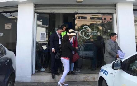 La causa legal continúa siendo investigada.