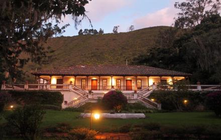 Al recorrer las antiguas y más representativas haciendas de la Sierra, Pimán resultó un gran descubrimiento, porque su belleza e historia son un referente importante de la cultura del país.