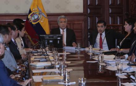 Encuentro. Ayer, la reunión del presidente Moreno inició al mediodía y se demoró aproximadamente una hora.