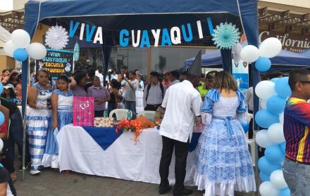 La feria ‘Guayaquil, juntos por tu seguridad’ se realizó la mañana de este jueves. En las carpas, se explicó, entre otros temas, qué hacer en casos de violencia intrafamiliar.