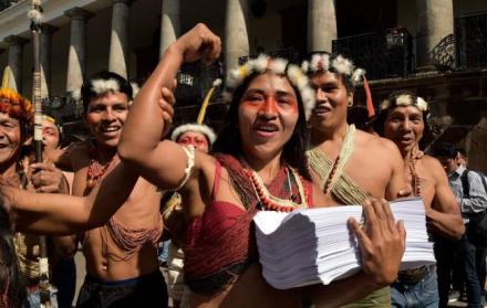 Protesta Waorani en la Plaza de la Independencia el pasado 25 de junio de 2019.