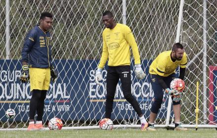 Dida (c) dio a entender que sí hubo licor en la habitación de Antonio Valencia, pero que se “exageró mucho” con lo que ocurrió.