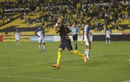 Ely Esterilla convirtió el segundo tanto para los locales.