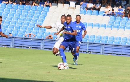 Encuentro entre Emelec y Guayaquil City.