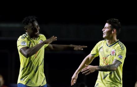 Zapata (i), acumula dos tantos en esta Copa América.