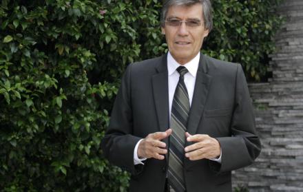 “El país necesita crecer a plazos superiores al 5 % anual, de forma sostenida, si realmente se quiere generar trabajo y acortar las brechas de desarrollo”, dijo Carerra.