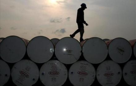 Imagen referencial. El costo del barril llegó hasta los 65,87 dólares.