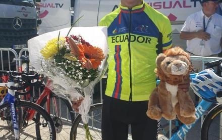 La victoria de Cepeda en la última etapa le valió para terminar noveno en la clasificación general.