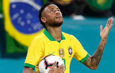 Referencial. Ni los 20 millones de Neymar alcanzaron para el traspaso.