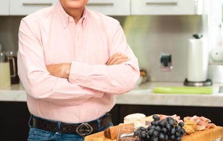 El Puma cuenta con más de 50 años de carrera en las que ha destacado como cantante y actor.