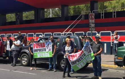Según los representantes del colectivo, la ley y su veto parcial mantienen la remisión de intereses y multas para los deudores que no pagaron el impuesto verde en años anteriores. 