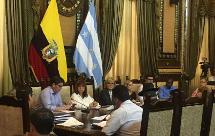 Referencial. Sesión extraordinaria del Concejo con la alcaldesa de la ciudad, Cynthia Viteri el pasado 7 de octubre de 2019.