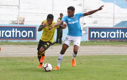 Los jugadores, por ahora, reciben el sueldo puntual, gracias a que la LigaPro usa el dinero de los derechos de televisión y deposita directamente a los futbolistas.