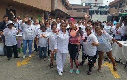 Una sesión de bailoterapia se realizó en Solca este jueves por el Día Mundial de Lucha contra la Diabetes. 