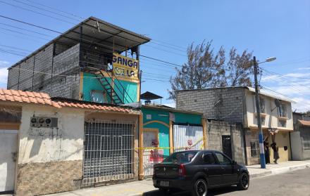 De acuerdo al delegado del Acess, la mayoría de clausuras se dan luego de que se presenta una denuncia. Ellos acuden a sectores en los cuales, por lo general, los vecinos han denunciado alguna irregularidad. La mayoría de los cierres se dan por mal manejo