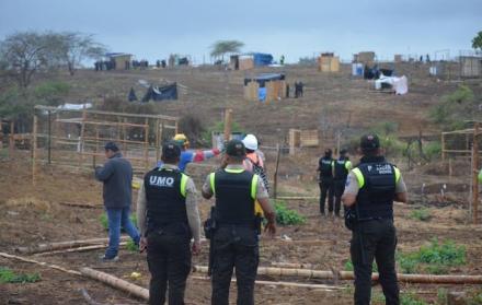 La acción fue parte de un operativo contra invasiones de tierra.