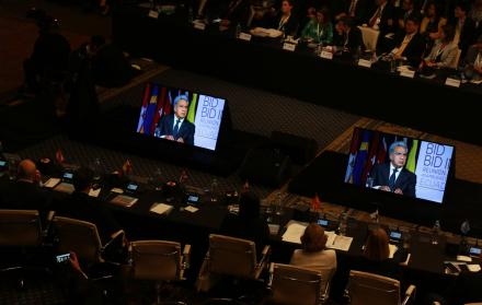 Ante cientos de asistentes, el presidente de la República, Lenín Moreno, abrió la reunión de Gobernadores del Banco Interamericano de Desarrollo (BID) con un pedido de apoyo de las naciones de América Latina a los venezolanos que huyen del ‘apocalipsis’.